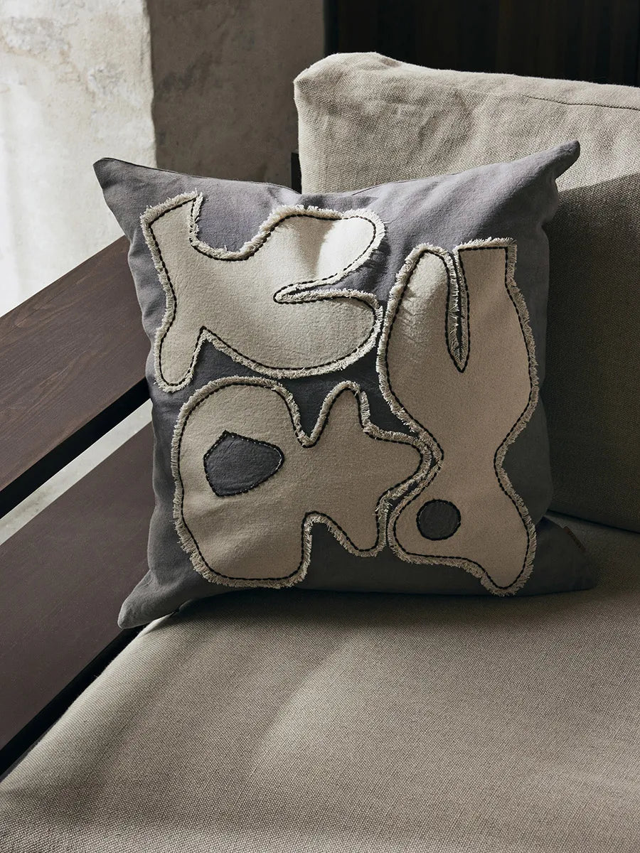 Figure Cushion, grey blue/off-white fra Ferm Living - 2 - Jacobsen Plus