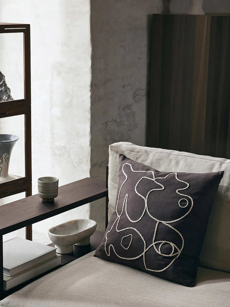Figure Cushion, coffee/sand fra Ferm Living - 2 - Jacobsen Plus