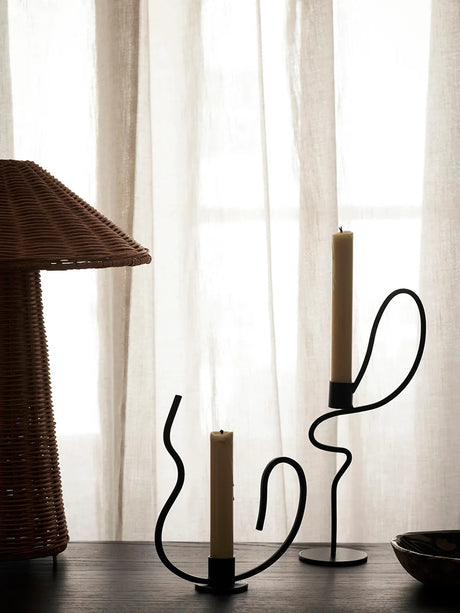 Valse Candleholder, high fra Ferm Living - Black - Jacobsen Plus
