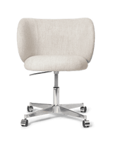 Rico Spisebordsstol w. Castors fra Ferm Living - Boucle - Off-white - Jacobsen Plus