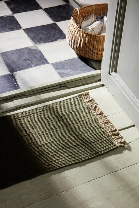Block Mat fra Ferm Living - Black-Natural - Jacobsen Plus