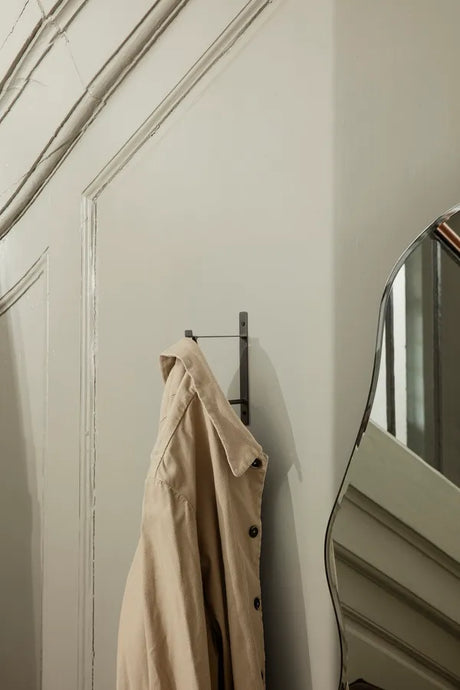 Pond Mirror stor, Dark Chrome fra Ferm Living - 2 - Jacobsen Plus