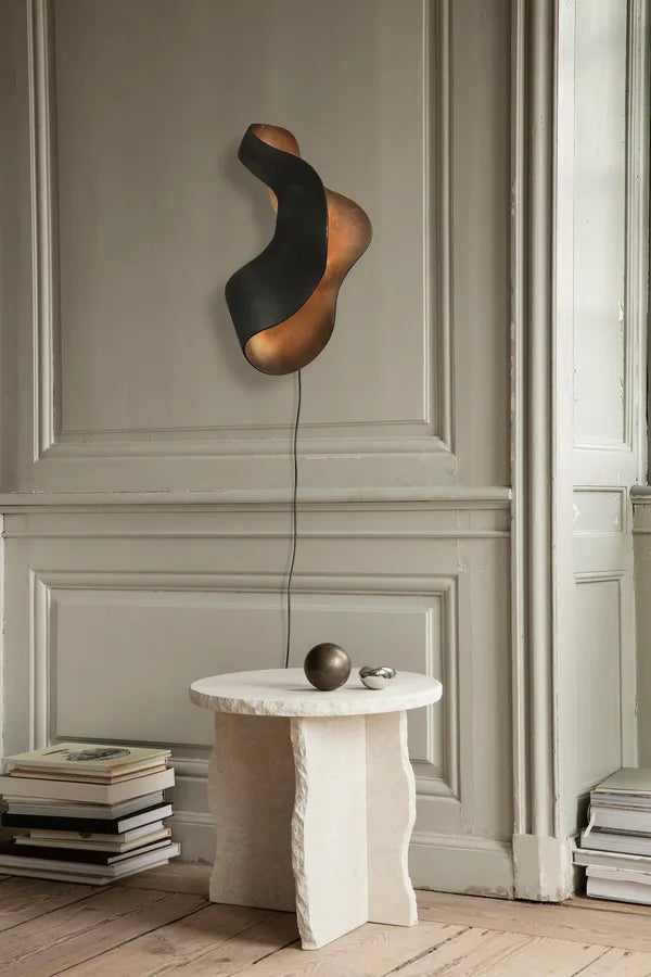 Mineral Sculptural Table fra Ferm Living