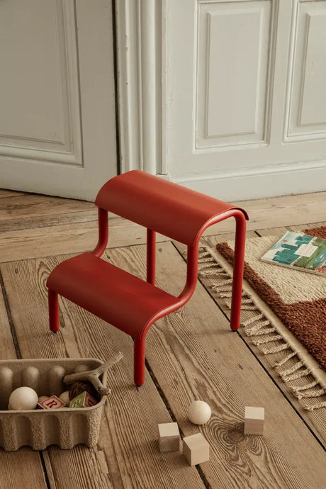 Up Step Stool fra Ferm Living - Black - Jacobsen Plus