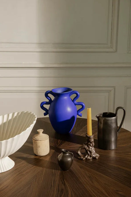 Verso Table Vase fra Ferm Living - Bright blue - Jacobsen Plus