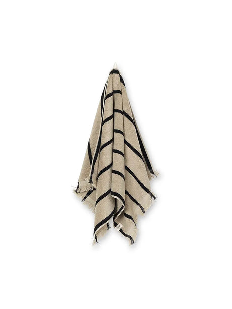 Alee Hand Towel, sand/black fra Ferm Living - 1 - Jacobsen Plus
