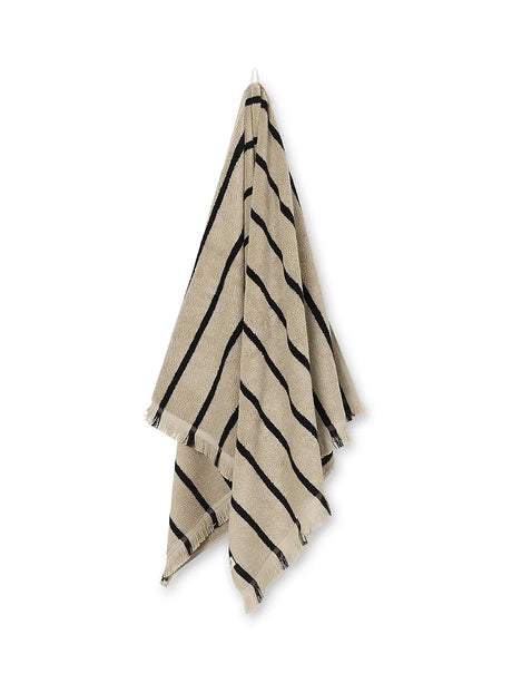 Alee Bath Towel, sand/black fra Ferm Living - 1 - Jacobsen Plus