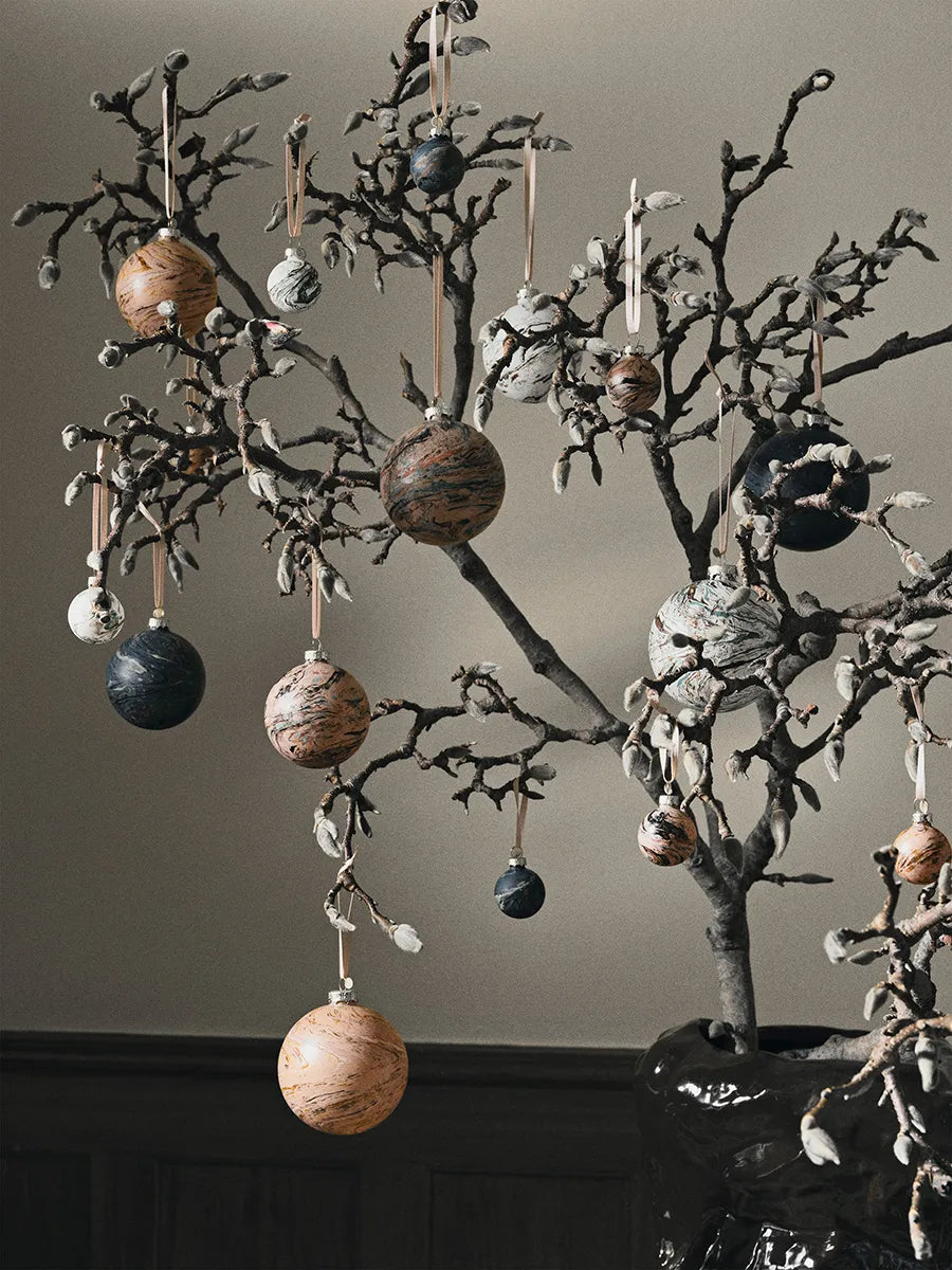 Marble Baubles, M, sæt á 4 stk. fra Ferm Living