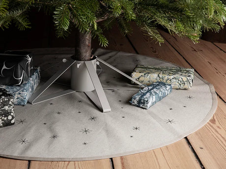 Juletræsfod, grå fra Ferm Living - 2 - Jacobsen Plus