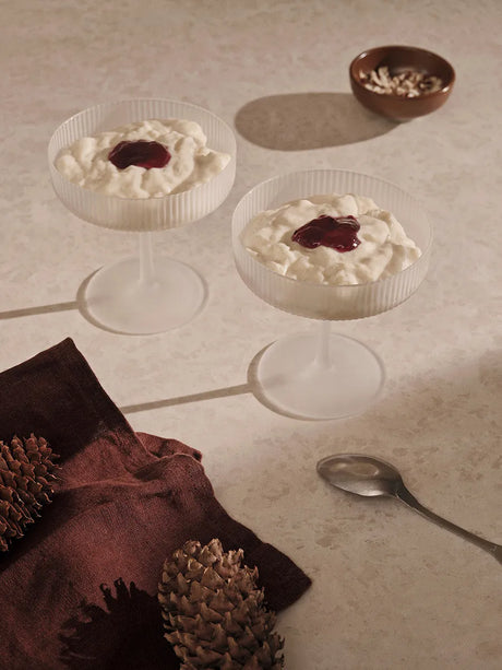 Ripple Champagne Saucers Frosted, sæt á 2 fra Ferm Living - 3 - Jacobsen Plus