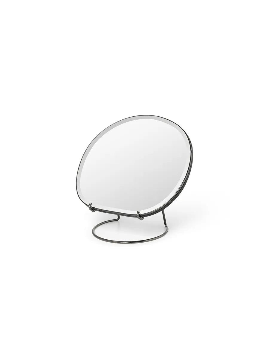 Pond Table Mirror, Dark Chrome fra Ferm Living - 1 - Jacobsen Plus
