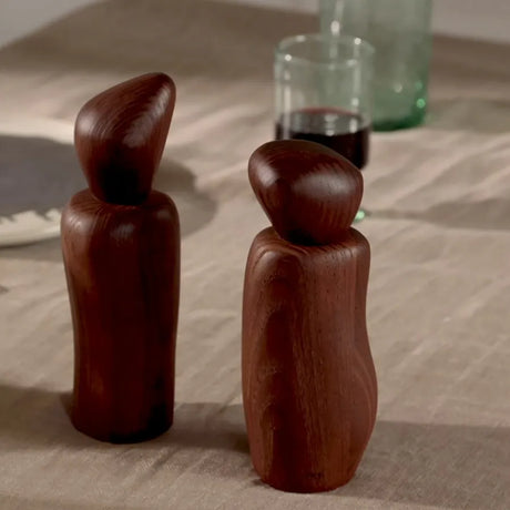 Pebble Grinder, Dark Brown fra Ferm Living - 2 - Jacobsen Plus