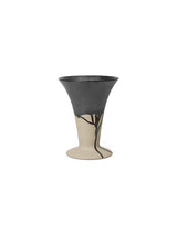 Flores vase fra Ferm Living - 1 - Jacobsen Plus