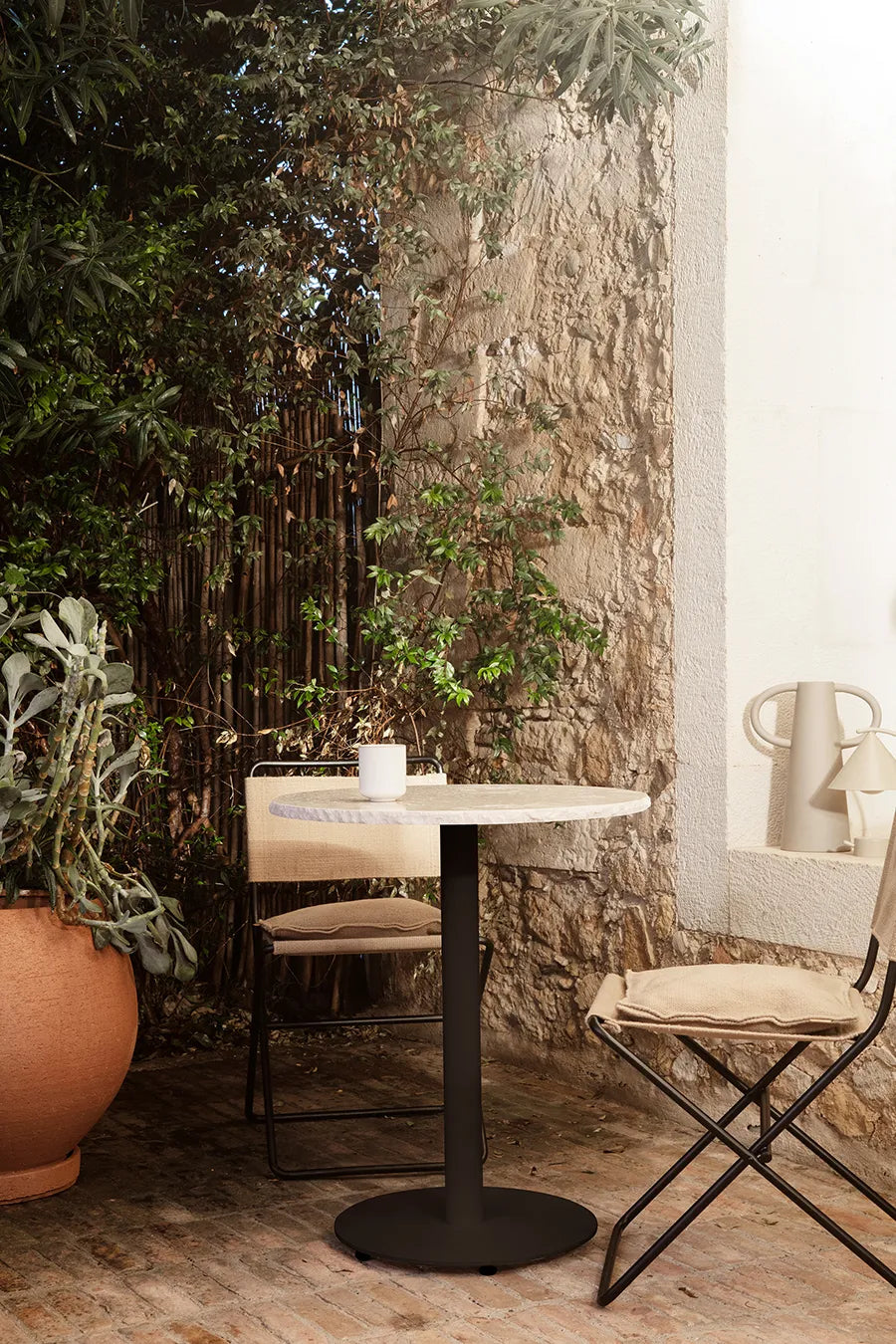 Mineral Café Table fra Ferm Living