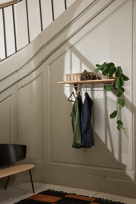 Sector Rack Shelf fra Ferm Living - Eg m-messing - Jacobsen Plus