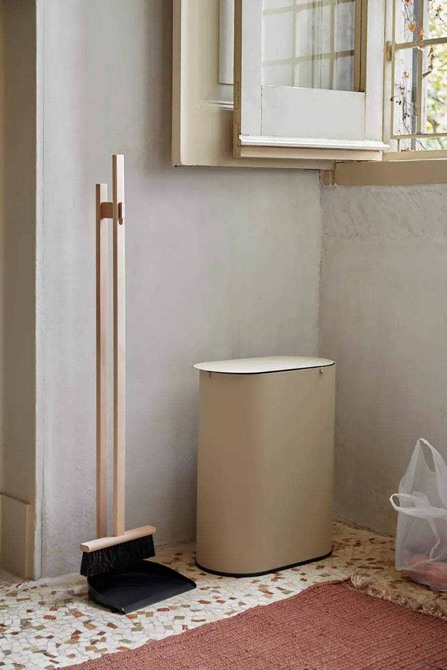 Enkel Bin fra Ferm Living - 2 - Jacobsen Plus