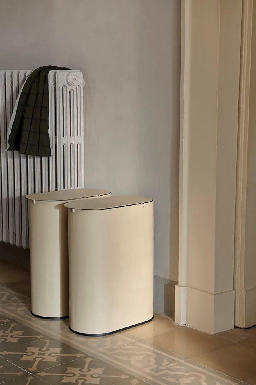 Enkel Bin fra Ferm Living - 3 - Jacobsen Plus