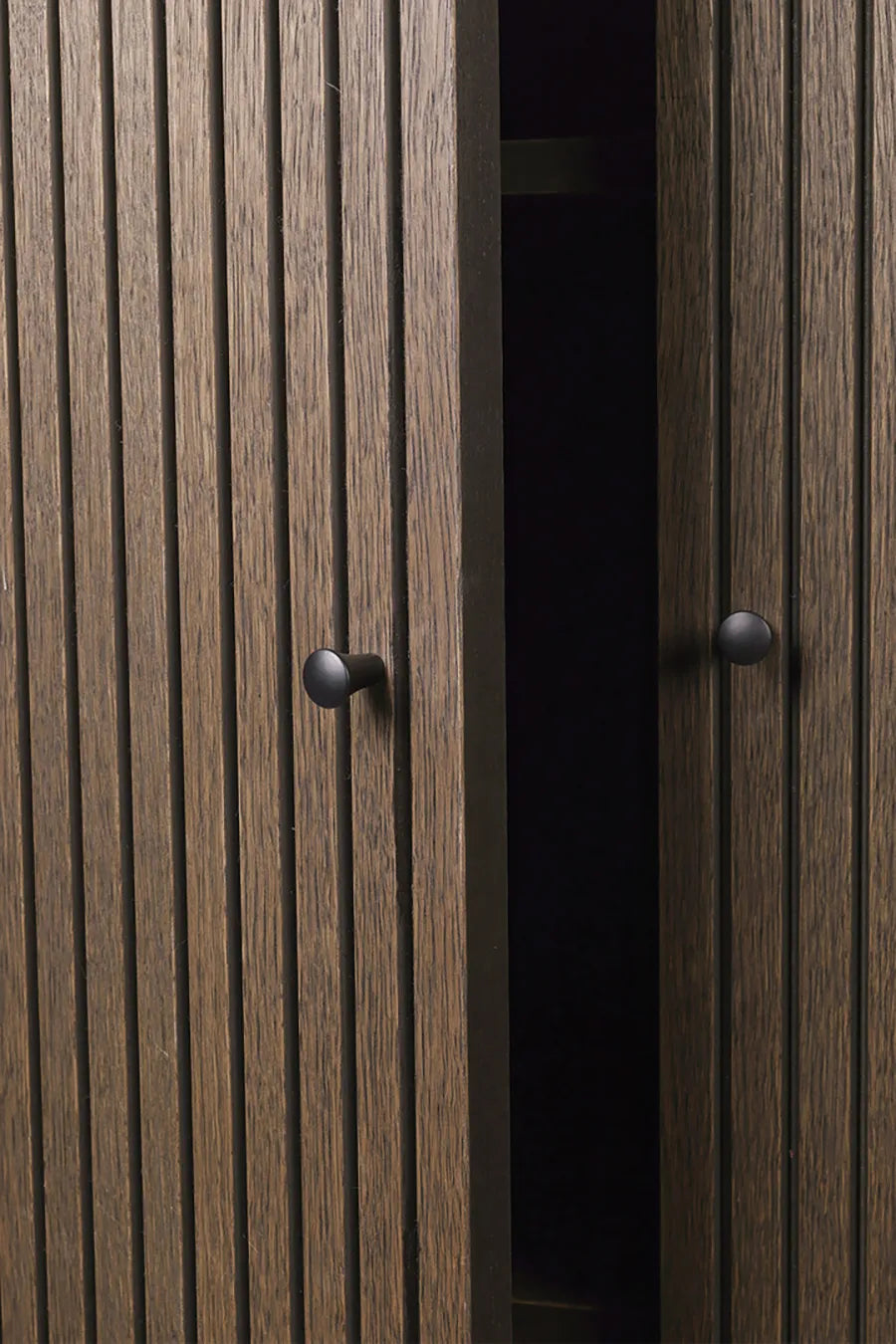 Sill Cupboard Tall fra Ferm Living