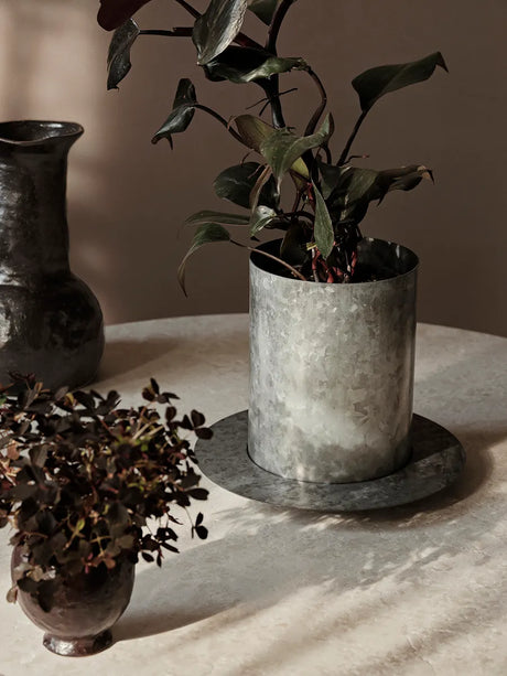 Auran Pot, galvanized fra Ferm Living - Small - Jacobsen Plus
