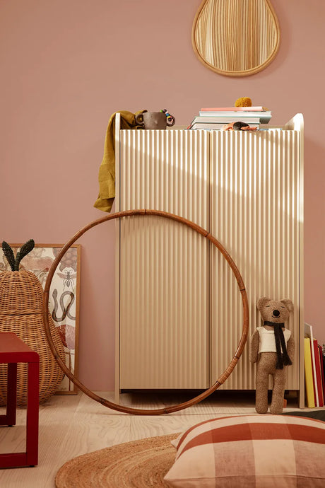 Sill Cupboard Low fra Ferm Living - Cashmere - Jacobsen Plus