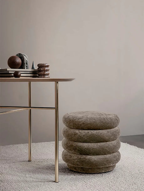 Pouf Round, faded velvet fra Ferm living - Beige - Jacobsen Plus
