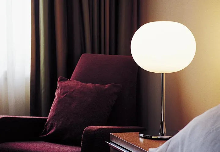 Glo-Ball T1, Silver bordlampe fra Flos