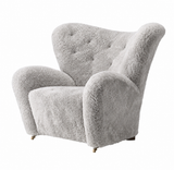 Den Trætte Mand Lænestol, Sheepskin fra Audo Copenhagen - Dark Stained Oak - Sheepskin Green Tea - Jacobsen Plus