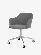 Rely HW51 Stol fra &Tradition - Hallingdal 166 / Polished aluminium - Jacobsen Plus