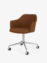 Rely HW51 Stol fra &Tradition - Hallingdal 350 / Black aluminium - Jacobsen Plus