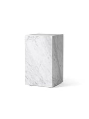 Plinth Tall White Carrara marmor fra Audo Copenhagen