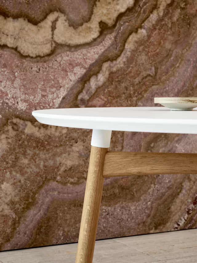 BA103 Preludia spisebord, hvid laminat eg olie fra Carl Hansen & Søn