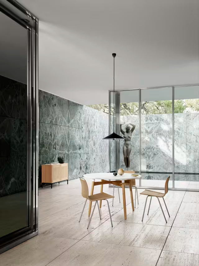 BA103 Preludia spisebord, hvid laminat eg olie fra Carl Hansen & Søn