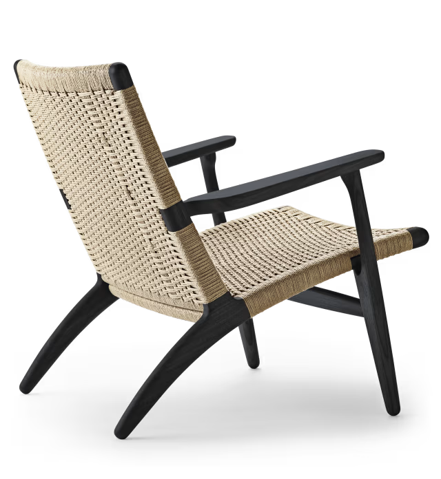 CH25 Loungestol, eg sortmalet med naturflet af Hans J. Wegner