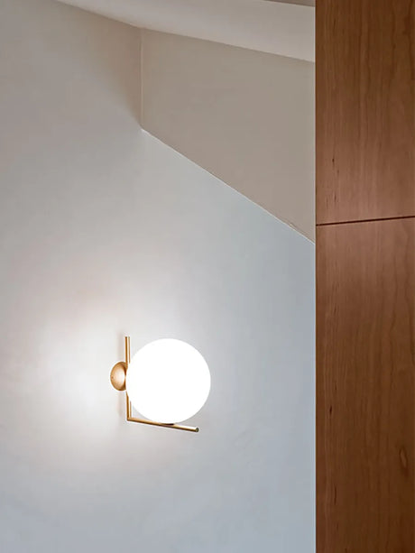 IC loft-/væglampe 1 fra Flos - Messing - Jacobsen Plus