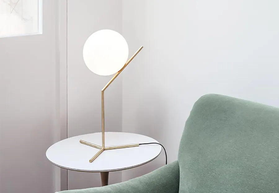 IC T1 høj bordlampe fra Flos