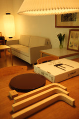 Limited Edition Stool 60, Mahogany Brown fra Artek - 6 - Jacobsen Plus