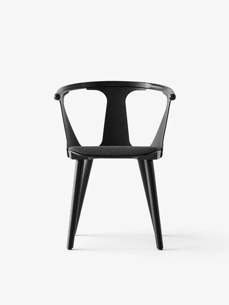 SK2 In Between spisebordsstol m. polstret sæde fra &Tradition