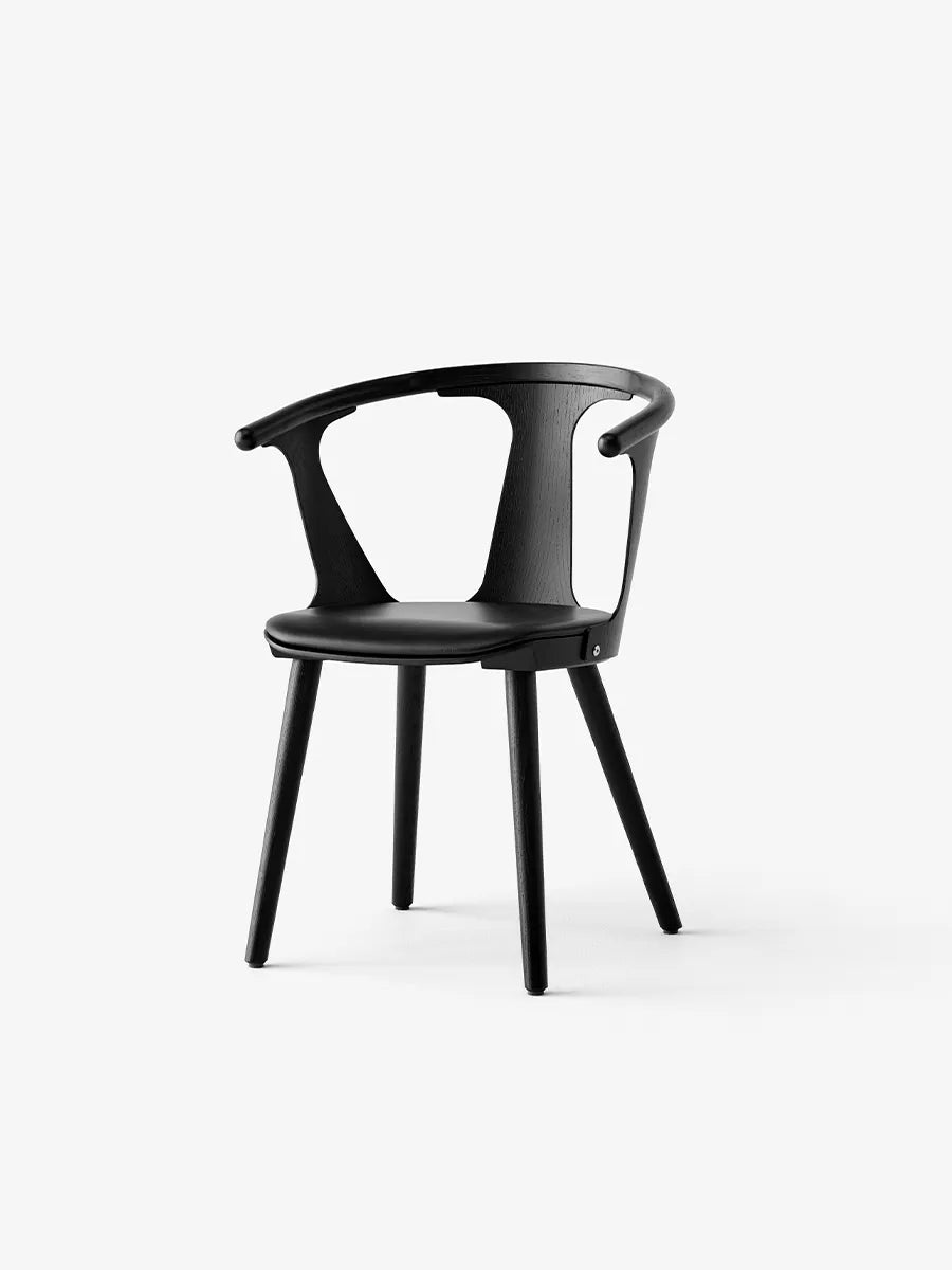 SK2 In Between spisebordsstol m. polstret sæde fra &Tradition