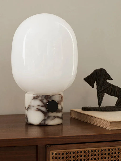 JWDA Bordlampe, calacatta viola marmor fra Audo Copenhagen - 3 - Jacobsen Plus