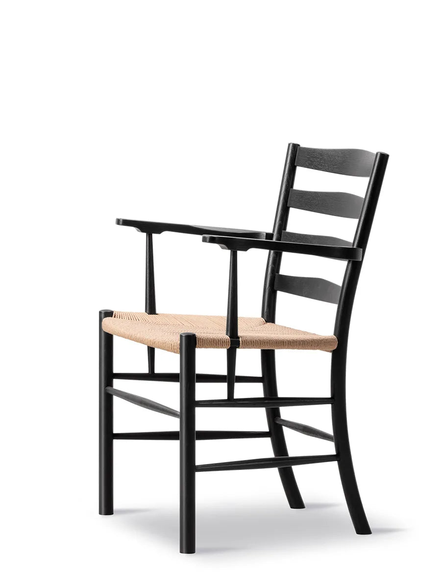 The Klint Armchair, sortlakeret eg fra Fredericia Furniture