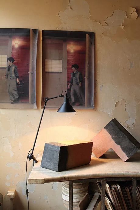 Nr. 201 bordlampe fra Lampe Gras - Sort stel / Sort - Jacobsen Plus