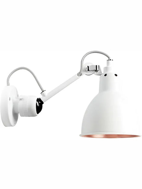 Nr. 304 væglampe fra Lampe Gras - Hvidt stel / Mathvid-kobber inderside - Jacobsen Plus