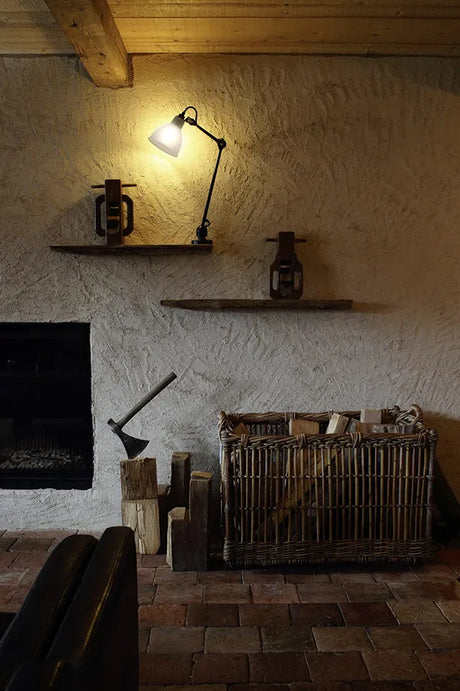 Nr. 304 L40 væglampe fra Lampe Gras - Sort stel / Sort - Jacobsen Plus