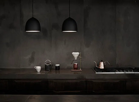 Suspence Pendel fra Fritz Hansen - P1 (Ø240mm) / Black - Jacobsen Plus