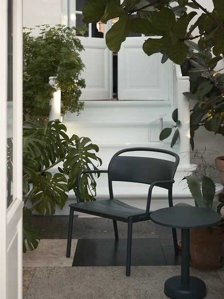 Linear Steel Lounge Chair fra Muuto - Anthracite black - Jacobsen Plus