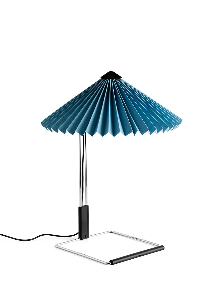 Matin Bordlampe, mirror plated base fra Hay - Blue - Jacobsen Plus