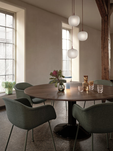 Midst Table Ø 140 cm, fra Muuto - Grey Marble - Grey - Jacobsen Plus