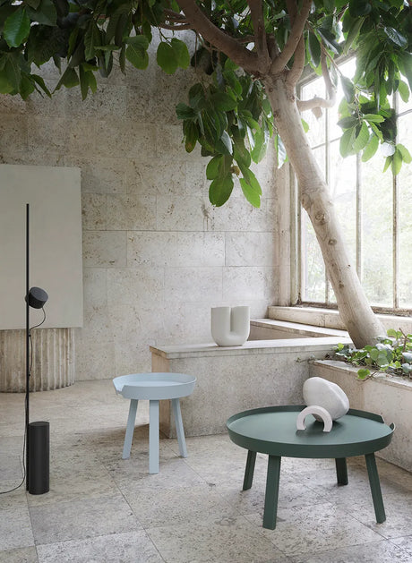 Around Coffee Table, large fra Muuto - Black - Jacobsen Plus
