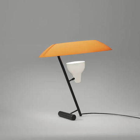 Model 548 Bordlampe fra Astep - Sortlakeret med orange skærm - Jacobsen Plus