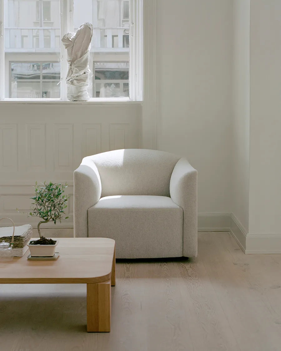 Shore Lounge Chair Extended Base, quill fra New Works